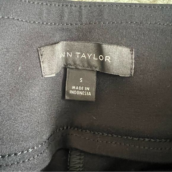 Ann Taylor -stretch black leggings gold o-ring zippers - Picture 3 of 12